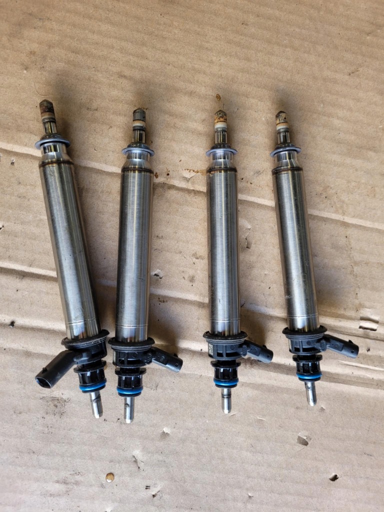 фото №1, Форсунка mercedes w205 2.0 cgi a2780700687