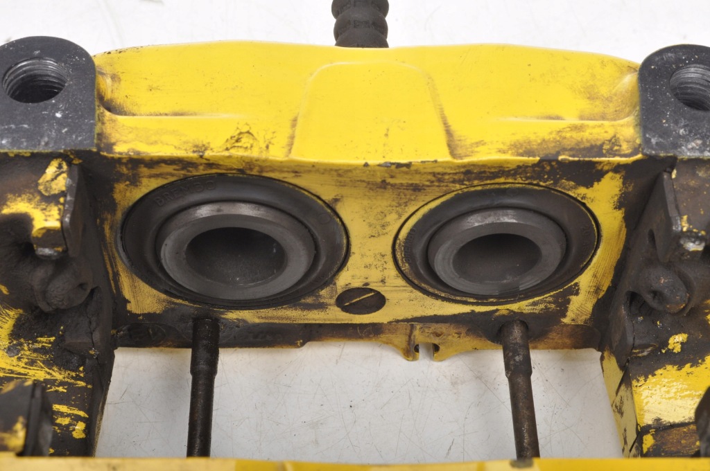 фото №3, Granturismo 4.7 суппорт тормозной правый задняя