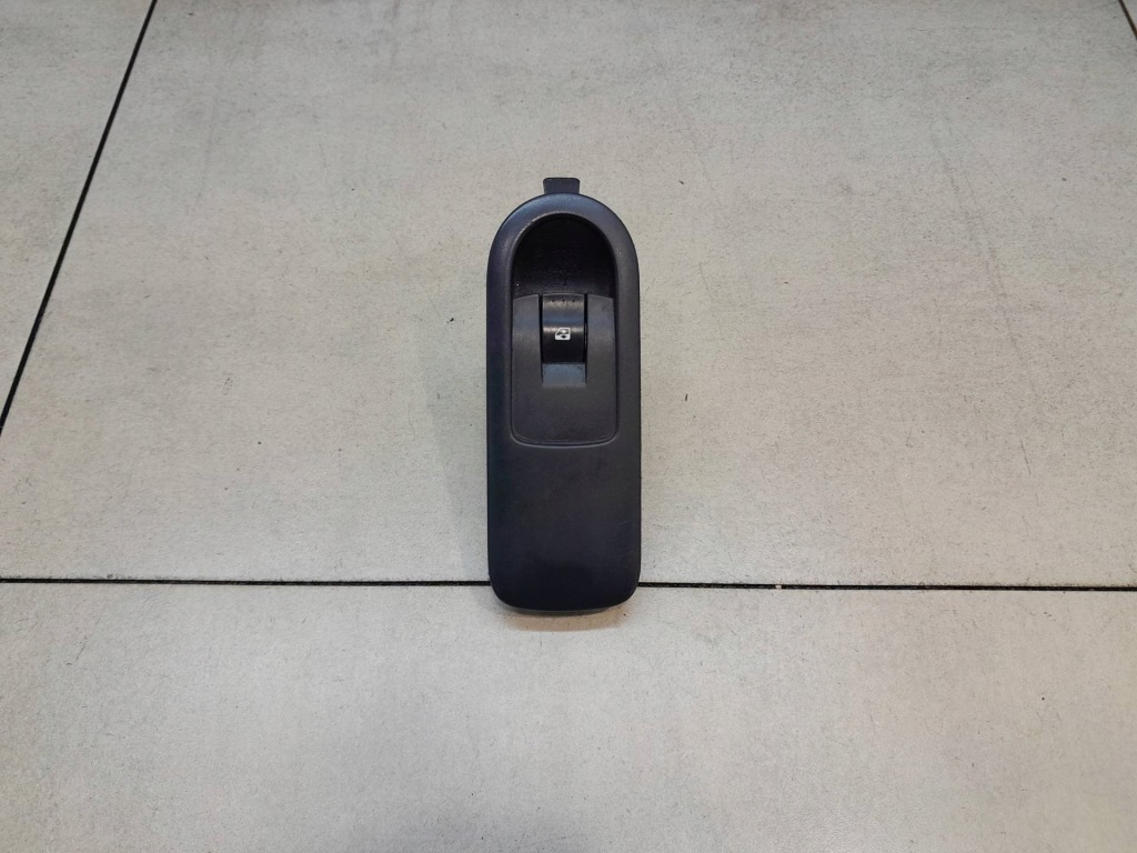 фото №1, Переключатель стекло правый перед scenic ii 156013740