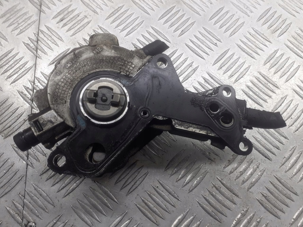 фото №1, Насос вакуум вакуум skoda octavia ii 1.9 tdi 038145215