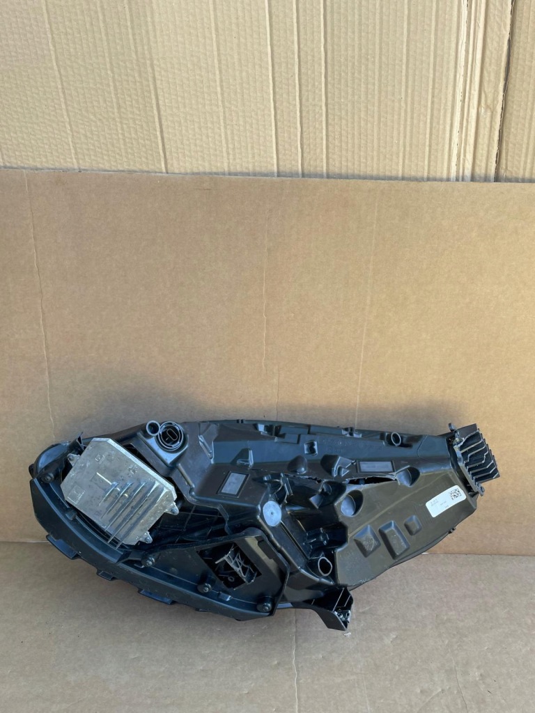 Фара перед передня правий tesla 3 tesla3 model3 model 3 full led 17- Зі Шроту