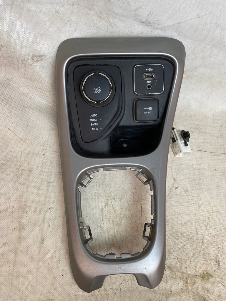 фото №1, Jeep compass 17 панель переключатель trybu движение usb