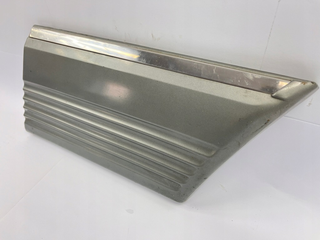 Купить Молдинг боковая крыла правый перед правая mercedes w126 1266902240 1979-1985