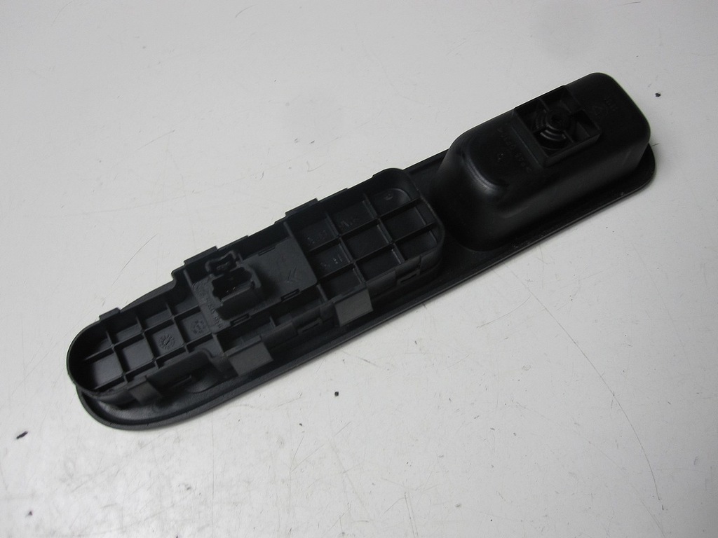 фото №7, Панель переключатель окон перед правый peugeot 307 02r
