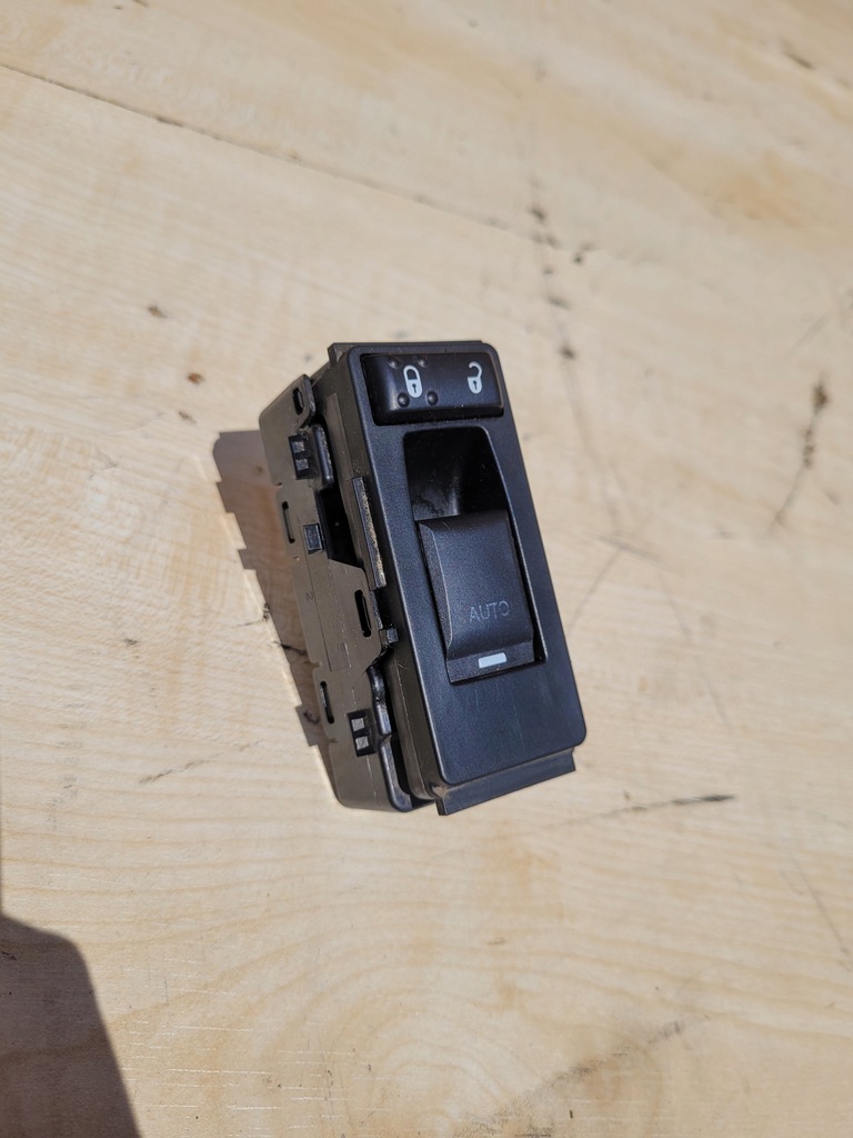 фото №1, Jeep grand cherokee wk 8-10 кнопка стекло блокировка