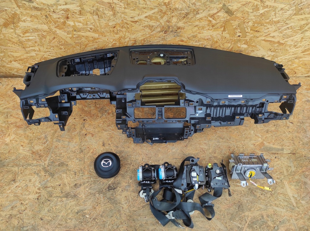 фото №1, Приборная панель консоль mazda cx5 ii оригинал