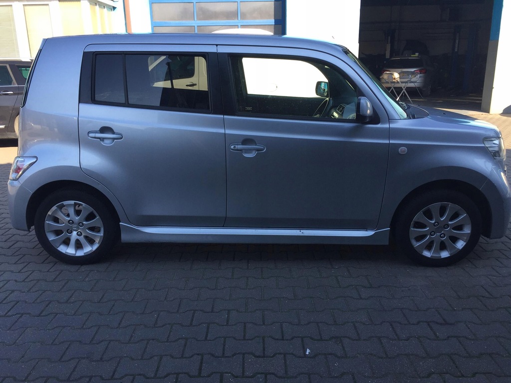 фото №1, Daihatsu materia 2006- блок двигателя b порог правый