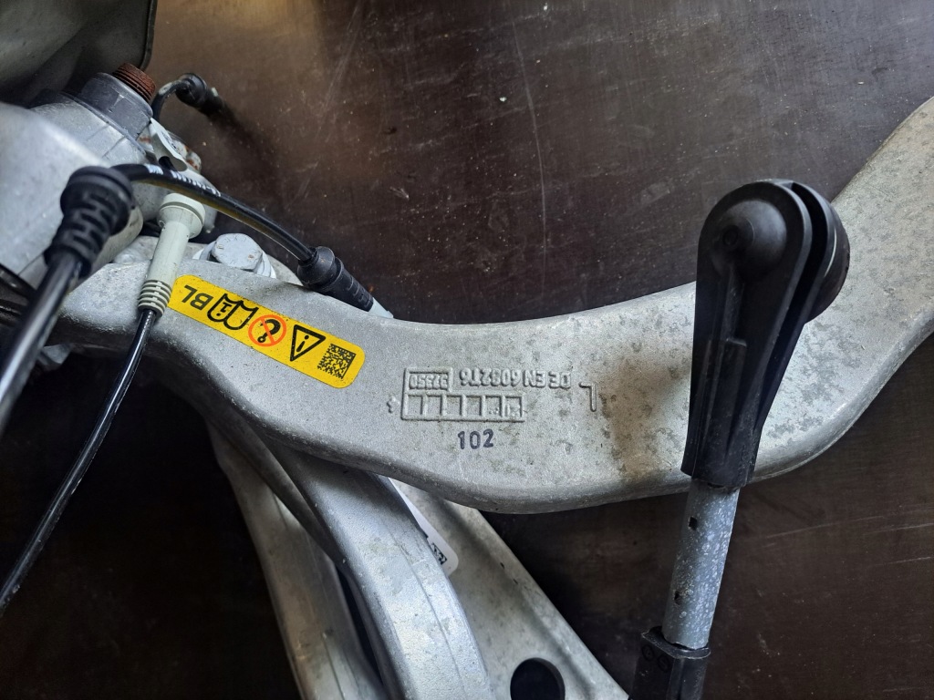 Bmw 8 m850ix g16 поворотний кулак важелі ступиця лівий перед 36 km в Україні