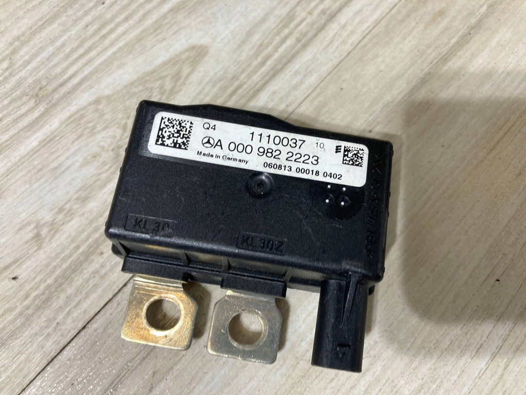 фото №1, Mercedes-benz e w212 2009 модуль акумулятор