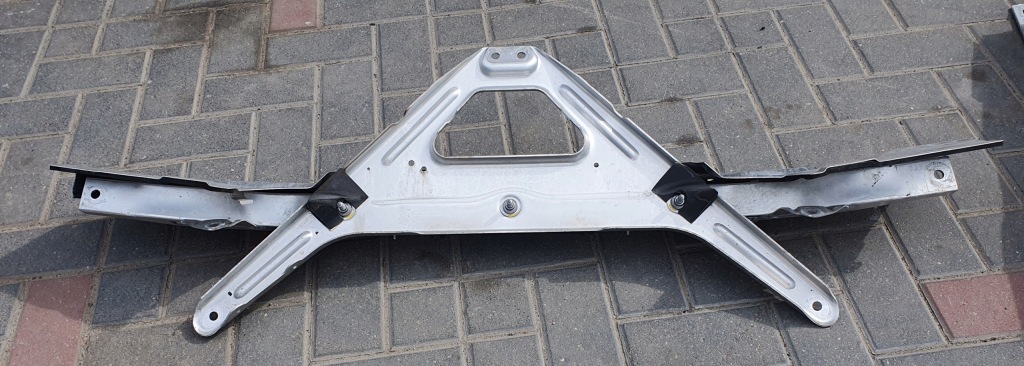 фото №1, Idealny кронштейн распорка audi q7 cayenne 9y 4m0806391 4m0805645