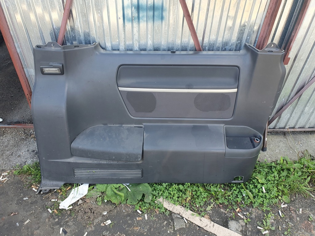 фото №1, Обшивка левый задняя шторка vw t5 multivan