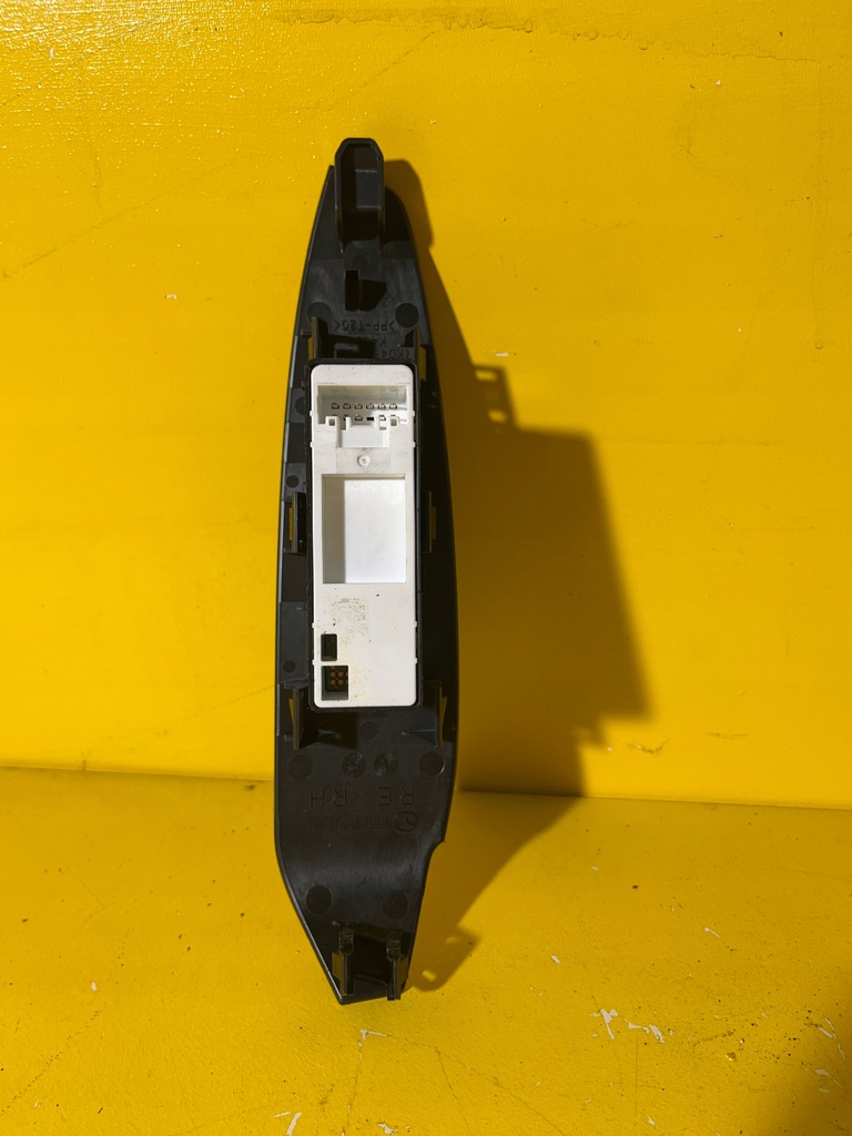 фото №3, Mazda cx-5 кнопка стекло правый задняя