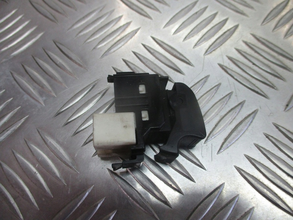 фото №1, Перемикач скло правий перед toyota yaris i