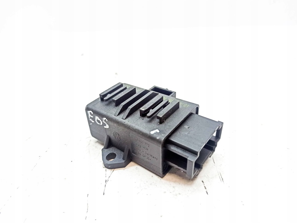 фото №9, Volkswagen eos 2010 перед сторона ліва модуль / реле підігрів сидіння