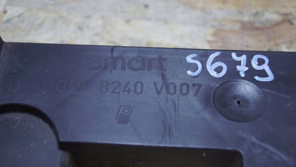 фото №9, Smart roadster напрямна бампера правий перед 0008240v007 s679