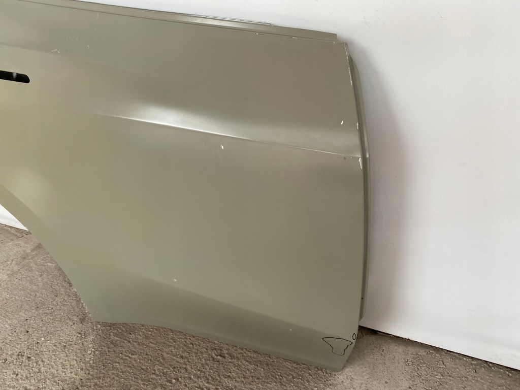 Tesla y новая  оригинальные дверь задняя правое  задняя poznań ==giełda== Доставка