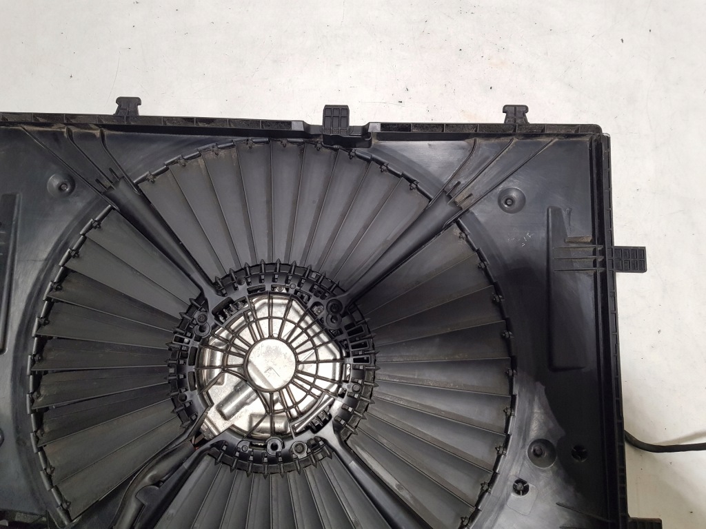 Купити Вентилятор радіатора mercedes w205 cla w117 gla w156 glc x253 x253 w213