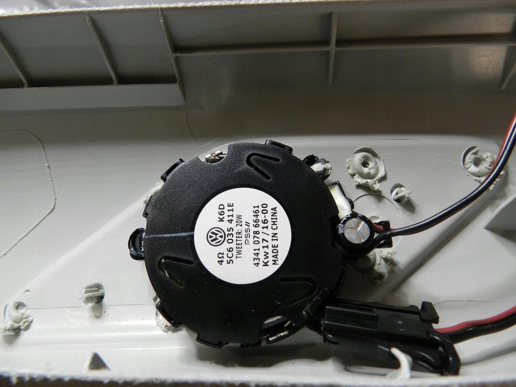 фото №7, Vw jetta 5c защита стойка правая 5c6867234t