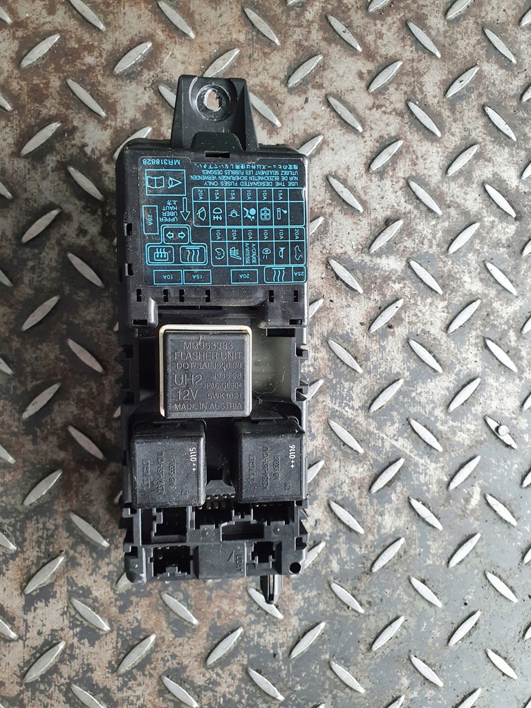 фото №1, Коробка предохранителей carisma i lift mb953355