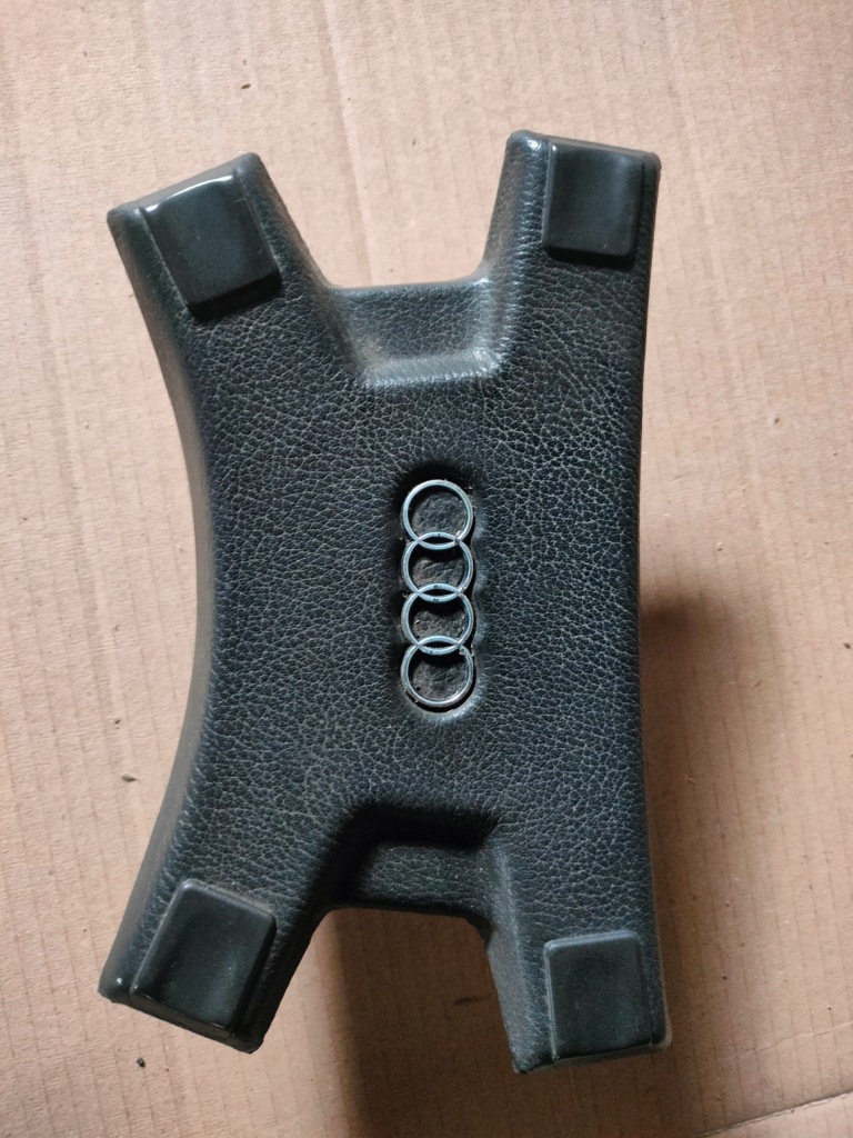 фото №1, Кнопка сигнал audi 80 85 urquattro