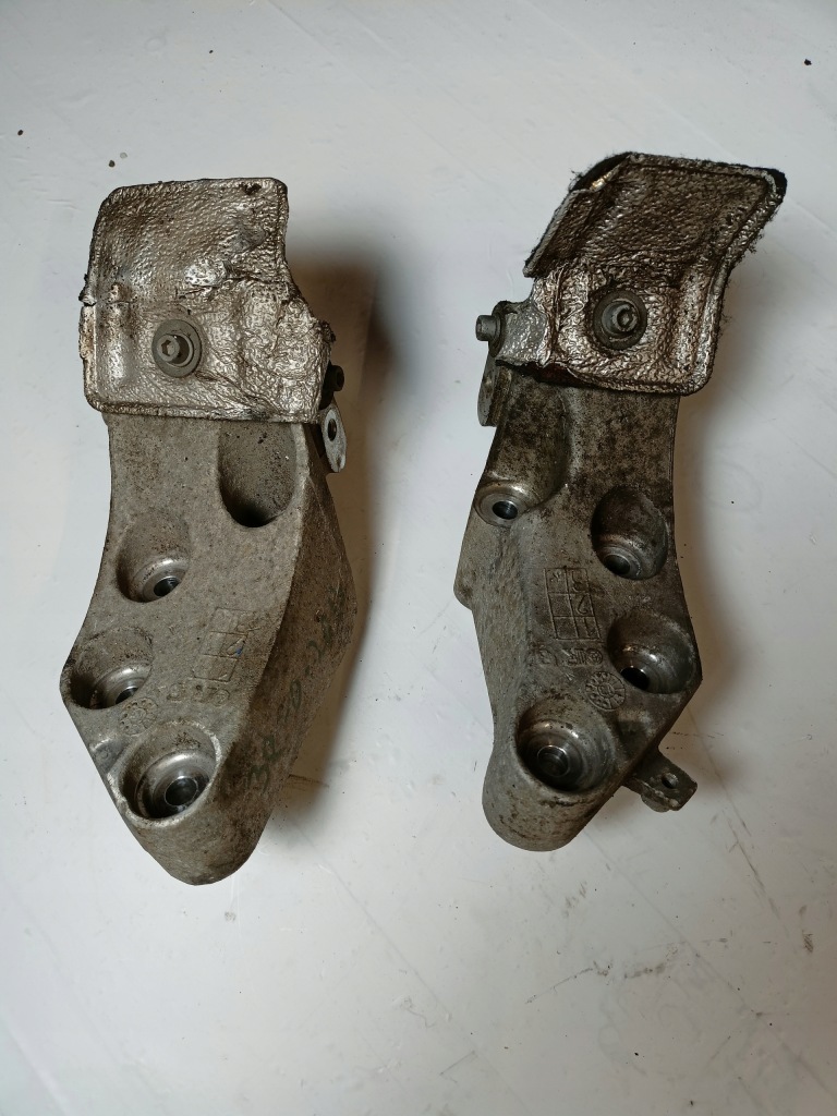 фото №1, Maserati ghibli 14+ 3.0 b кронштейн кронштейн двигателя