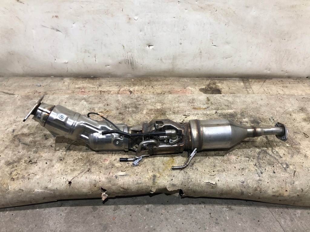 фото №1, Lexus es 2019-2021 300h каталізатор вихлоп гасник