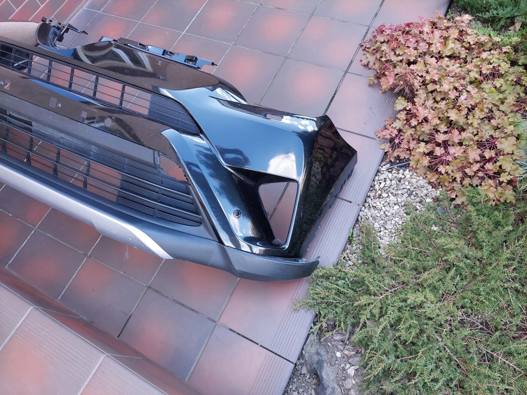 Бампер перед - toyota rav4 iv - рестайлінг  - 15-18 Зі Шроту