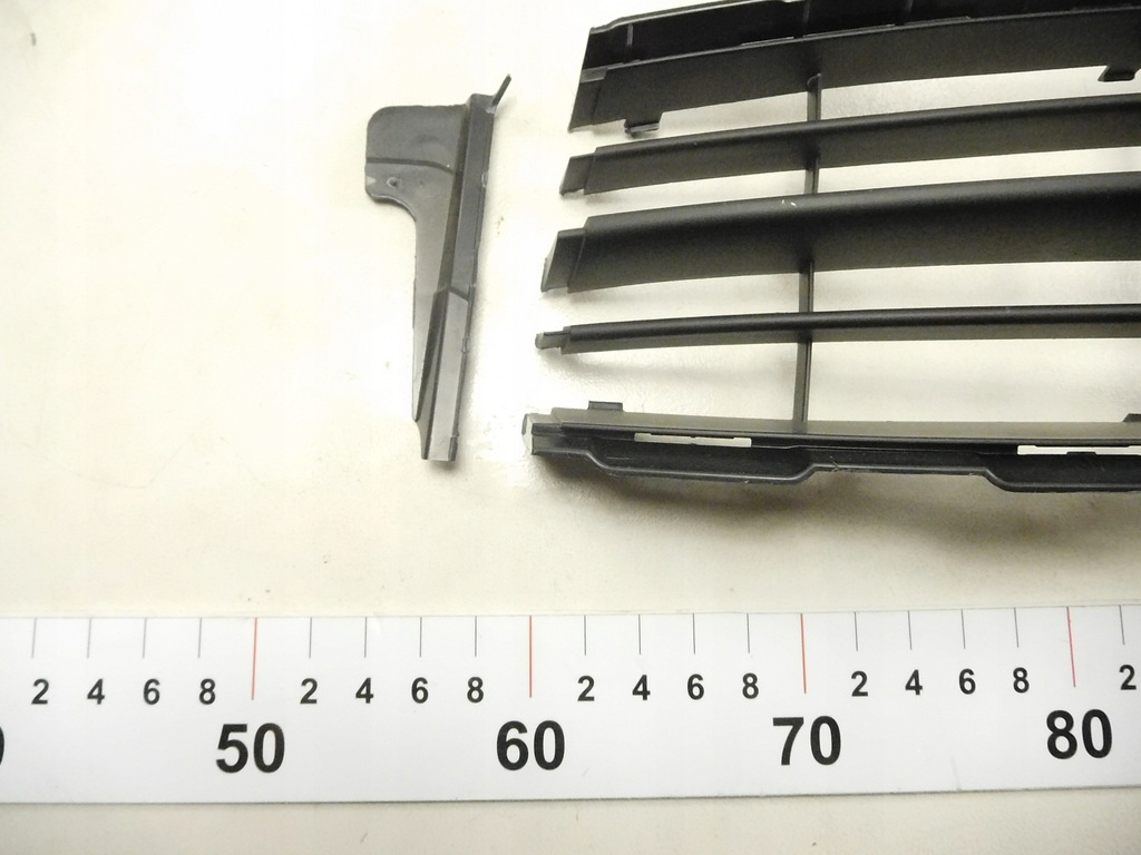 фото №7, Решітка вентиляційна, бампер renault 7701477302