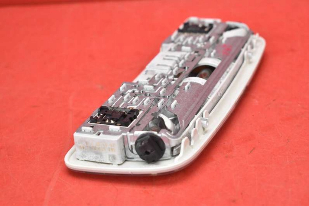 фото №5, Лампа освещение салона задняя a2048204901 mercedes c-klasa w204 07-12