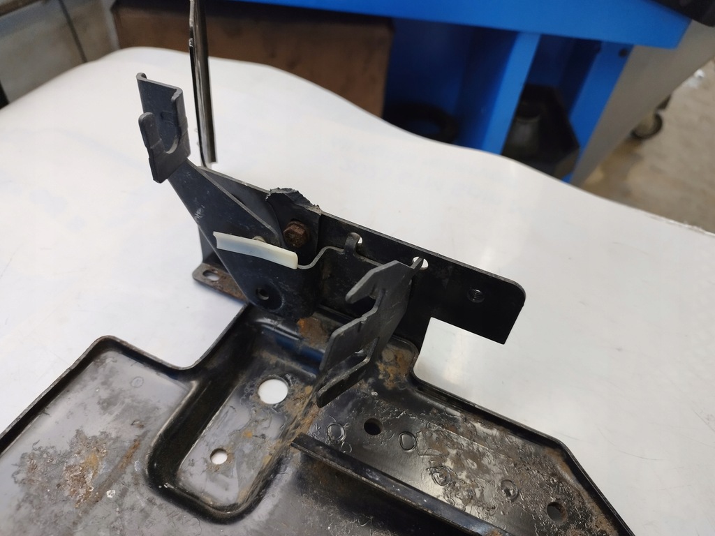 фото №5, Vw sharan galaxy alhambra основание аккумулятор 7m3804841b