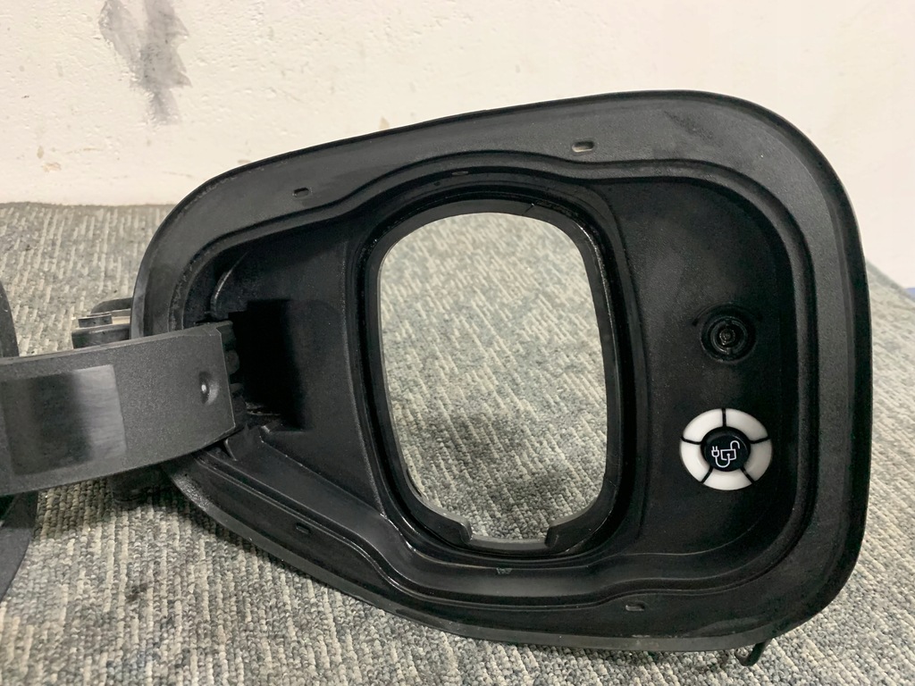 фото №11, Ford mustang mach-e крышка разъём зарядки крыла левый перед оригинал