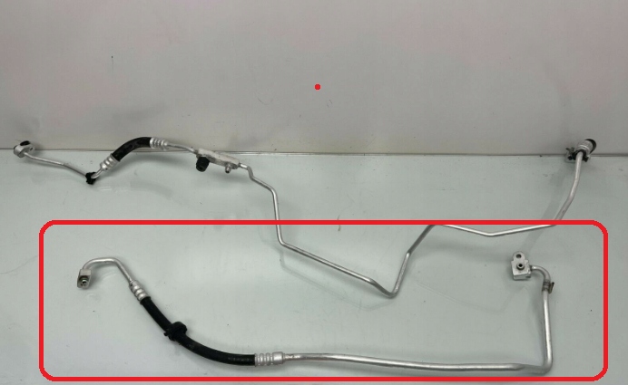 фото №1, Шланг кондиціонера maserati quattroporte v