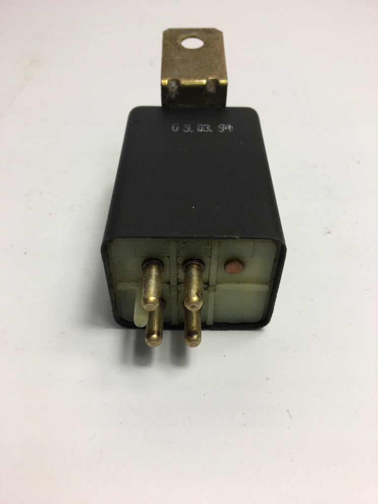 Реле модуль управляющий mercedes w124 w126 w201 0045450832 89 83 70 Недорого