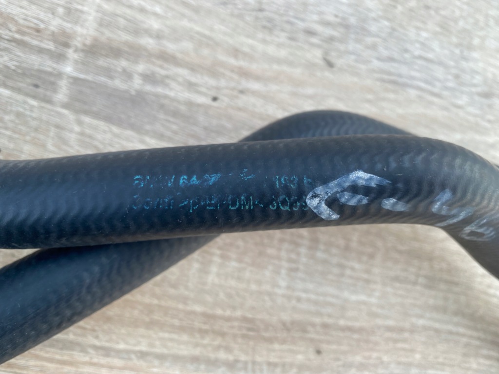 Електроклапан обігрівача води bmw e46 e39 e52 e83 - 8369805 Доставка