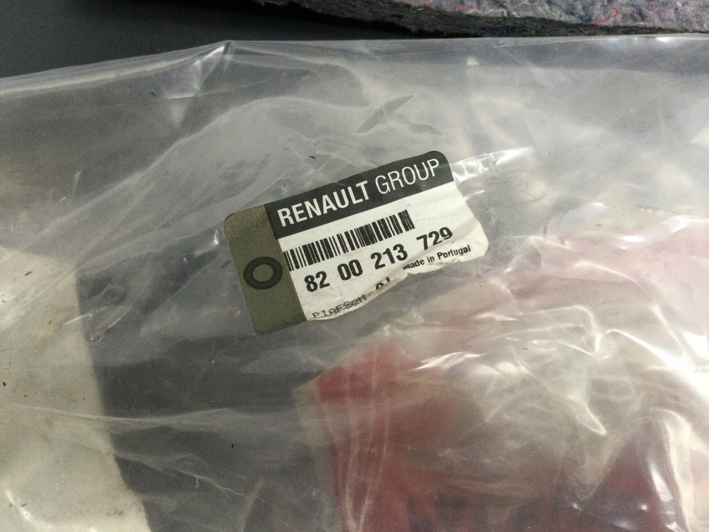 фото №3, Обивка задней крышки багажника renault modus 8200213729 nowe оригинал