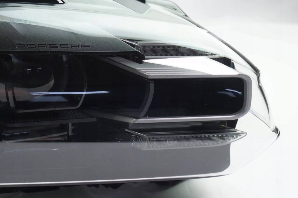 фото №5, Лампа передняя правая full led pdl+ porsche taycan 9j1941032h