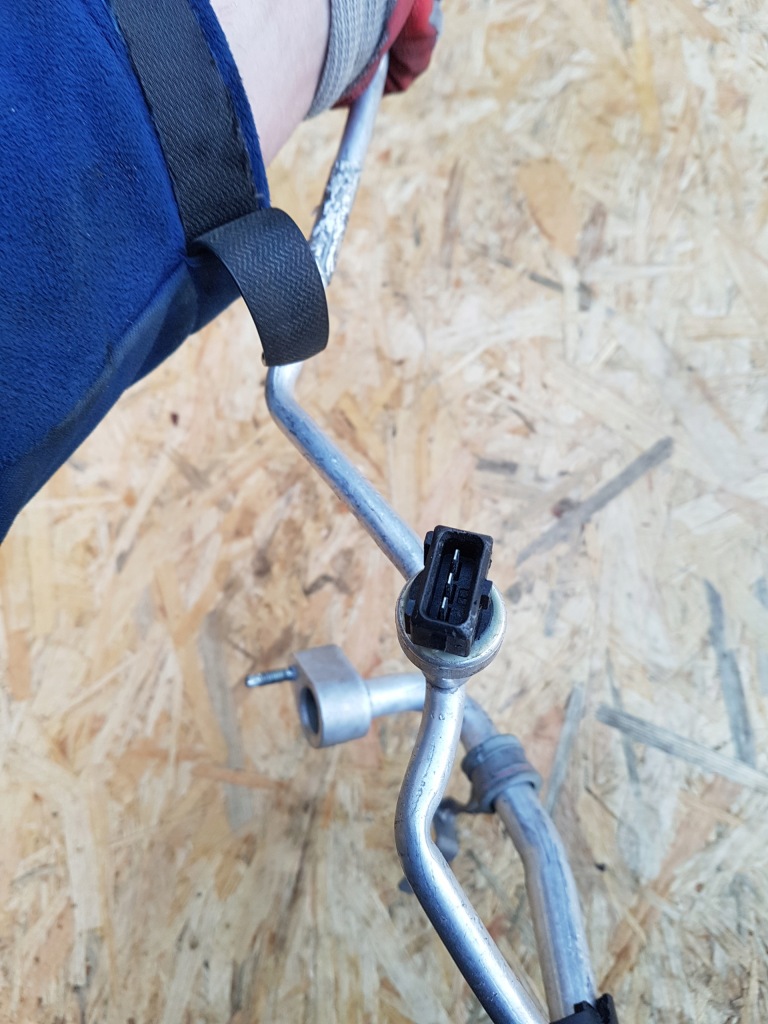 фото №7, Jaguar f type шланг кондиционера