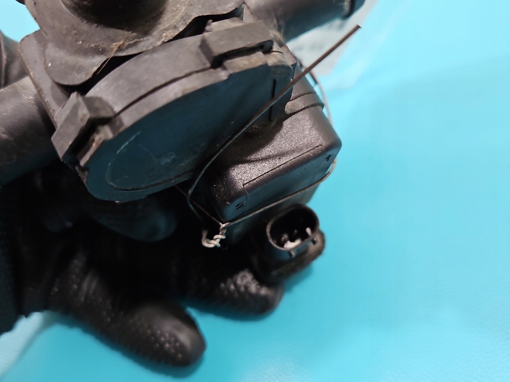 фото №8, Клапан mercedes w221 a2308300084 3.0 cdi