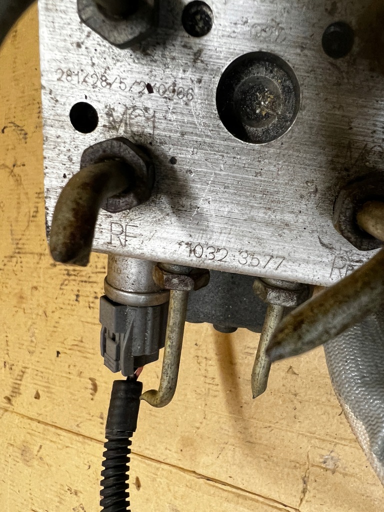 фото №10, Насос тормозная abs chevrolet corvette c5 97-04