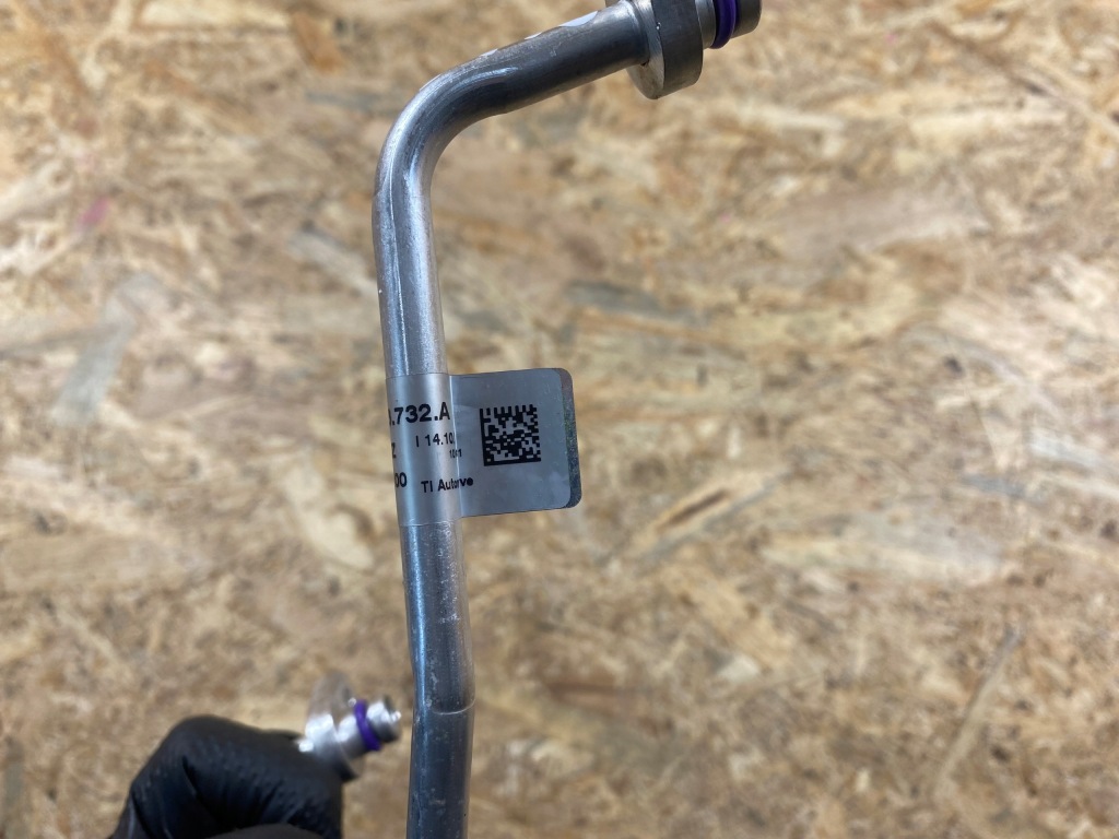 Пабтрубок  шланг трубка кондиционера vw id.3 cupra born 1ea816732a Доставка