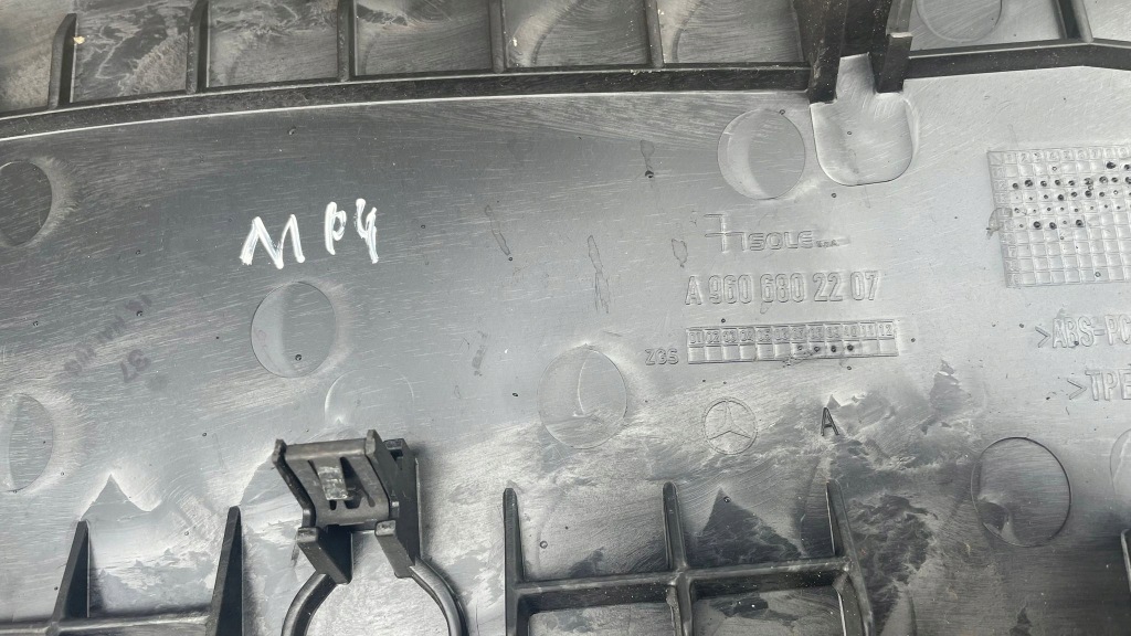 фото №3, Молдинг накладка панели mercedes actros mp4