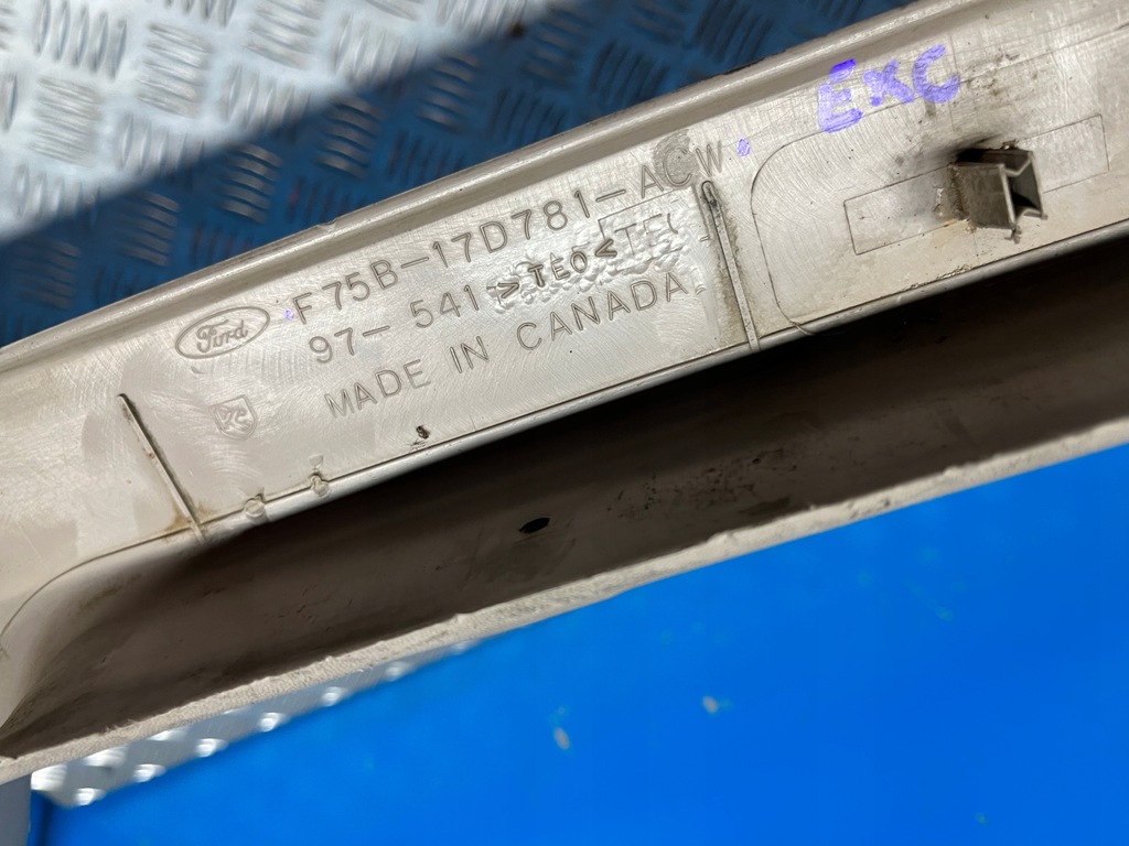 фото №9, Ford excursion молдинг накладка na бампер задня