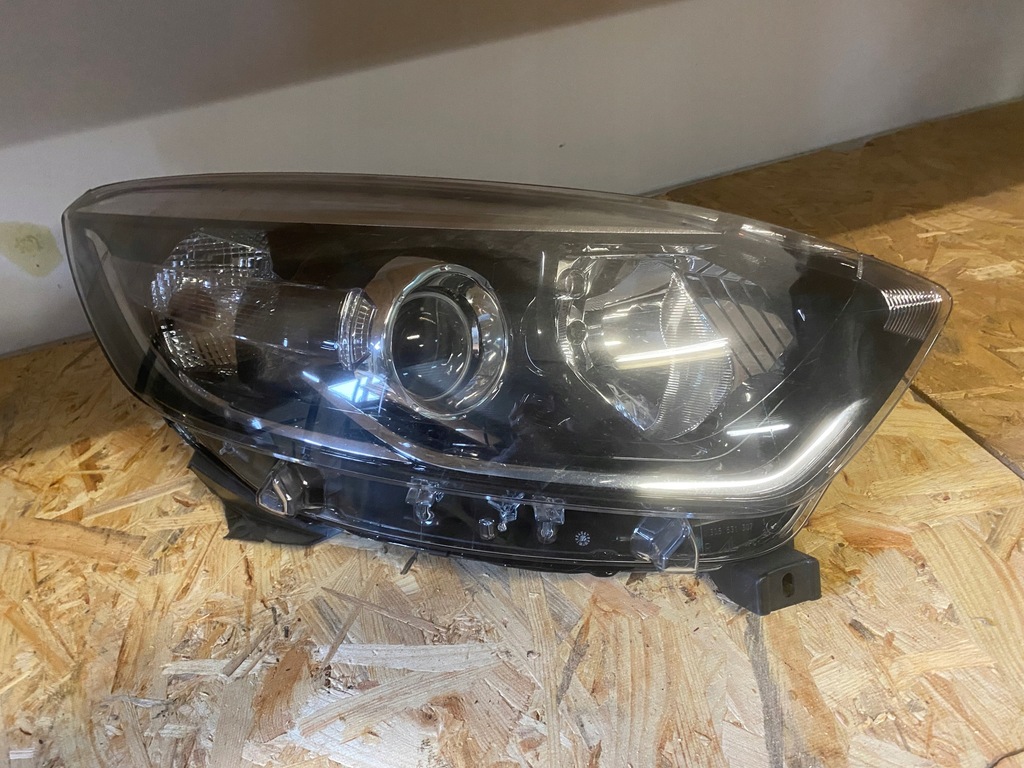 фото №1, Правая фара перед renault captur 2012-2017r