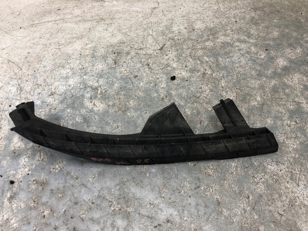 фото №2, Напрямна лампи правий перед mazda rx-8 rx8 f151-50151