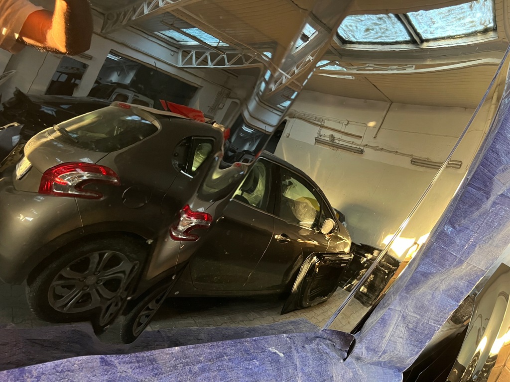 фото №2, Jaguar e-pace epace капот