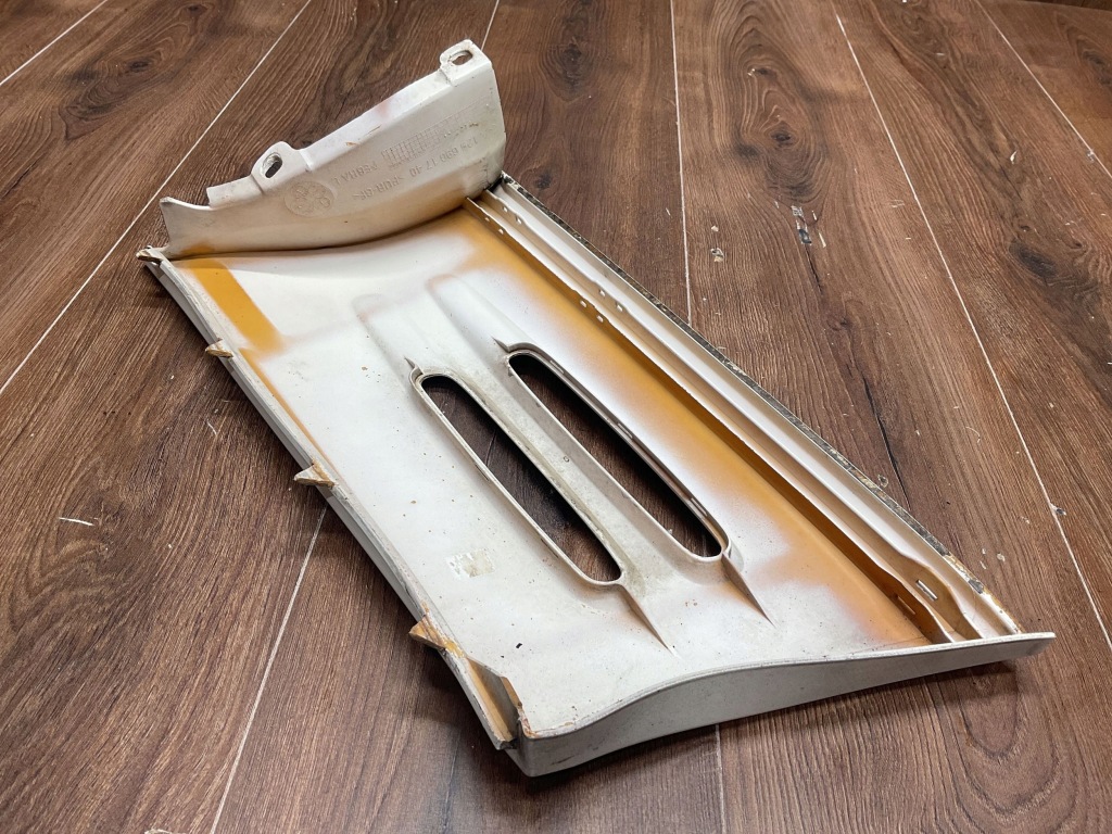 Купити Молдинг на крила права mercedes-benz sl r129 a1296901740 1296901740