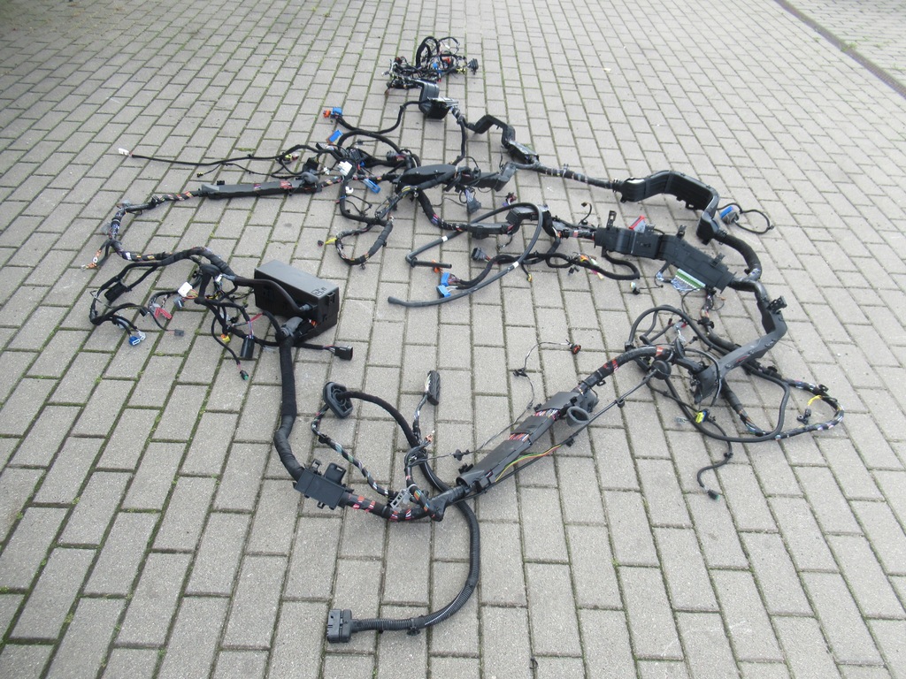 фото №10, Maserati levante lift 3.0v6 электропроводка салона