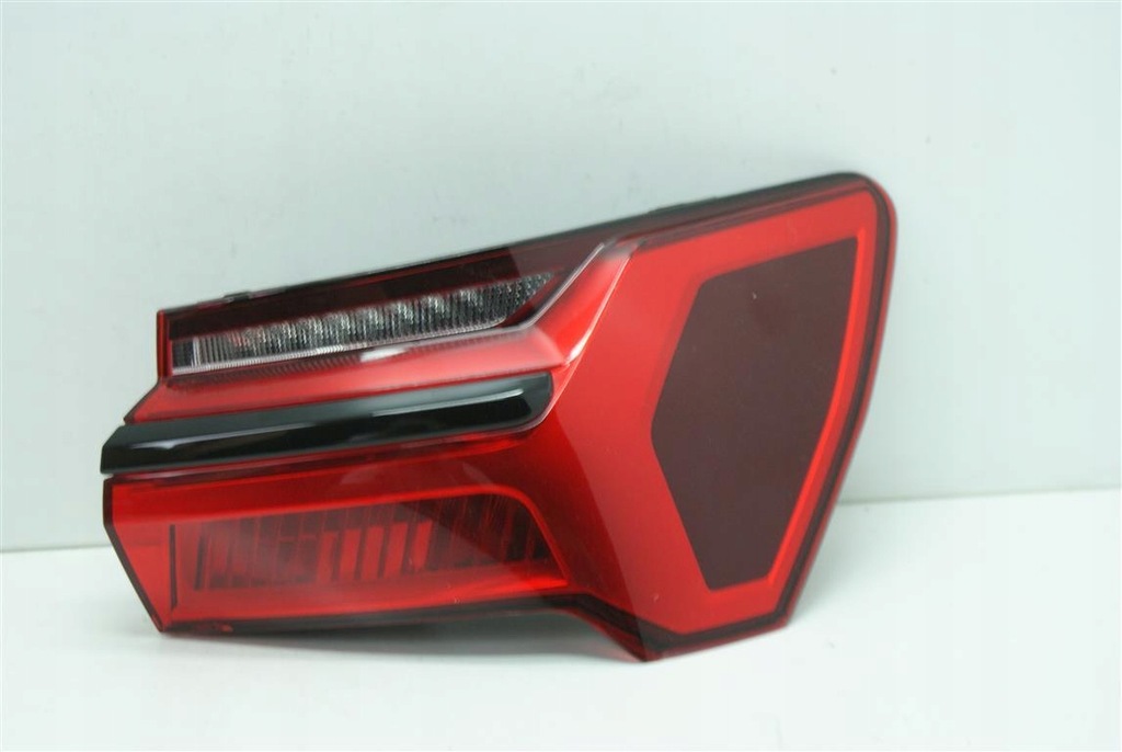 фото №1, Audi a6 c8 4k5 18r+ права лампа задня sedan led eur