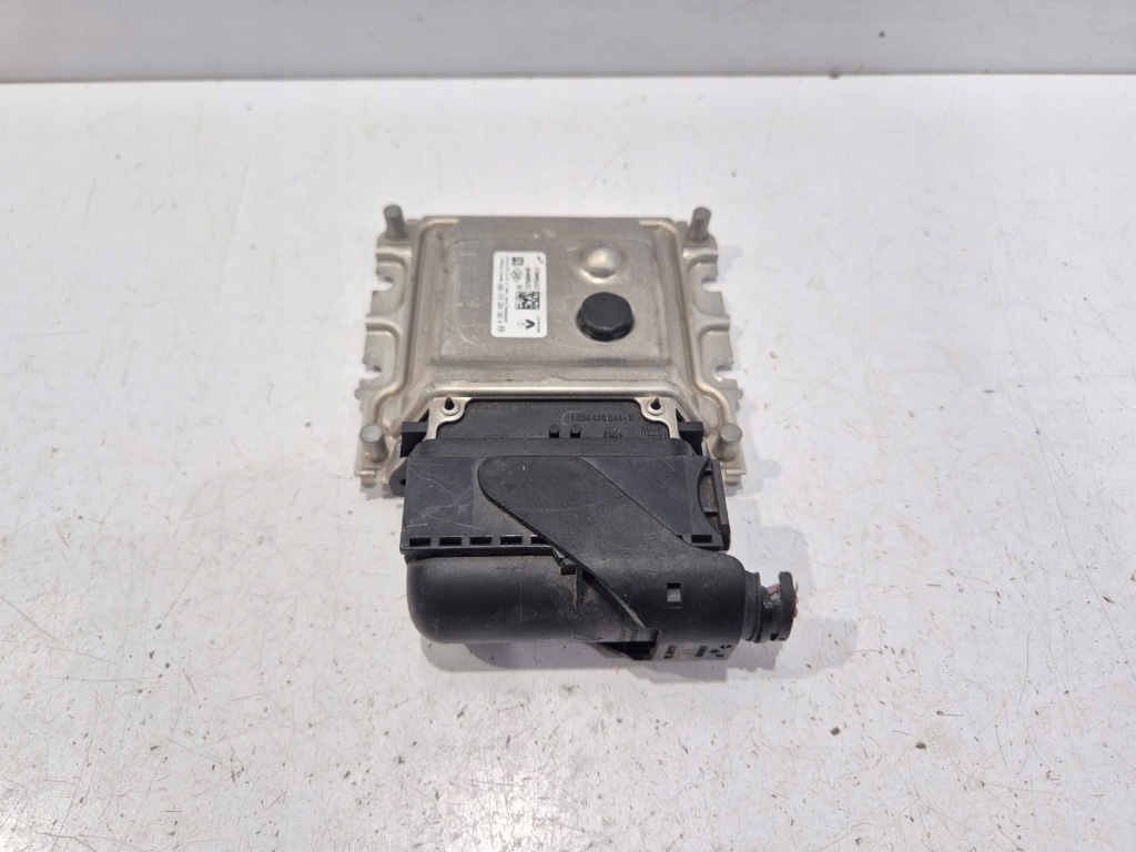 Купити Блок керування adblue renault master 3 trafic 3 movano 2 vivaro b 0281032615