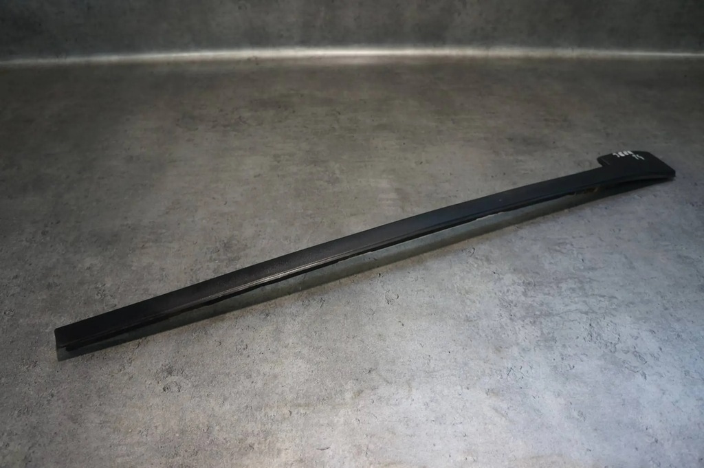 фото №7, Молдинг левая стекло лобовое передней jeep compass 05182561